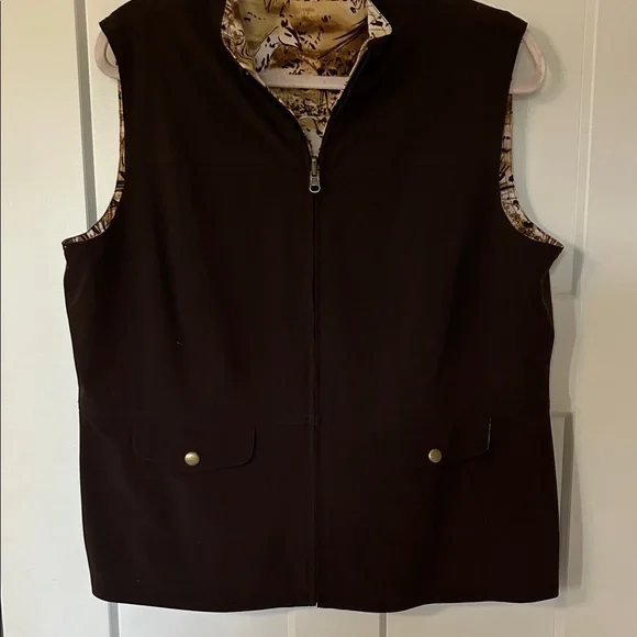 Women's Brown Reversible Utility Vest - Picture 3 of 12